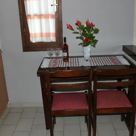 Hotel Petros Village 2*