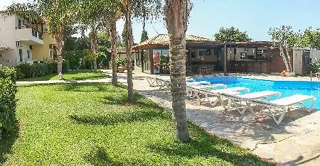 Petros Village Hotel 2*