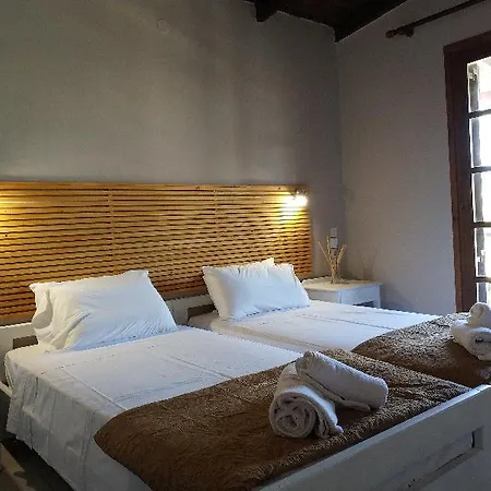Hotel Petros Village