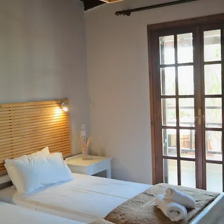 Hotel Petros Village